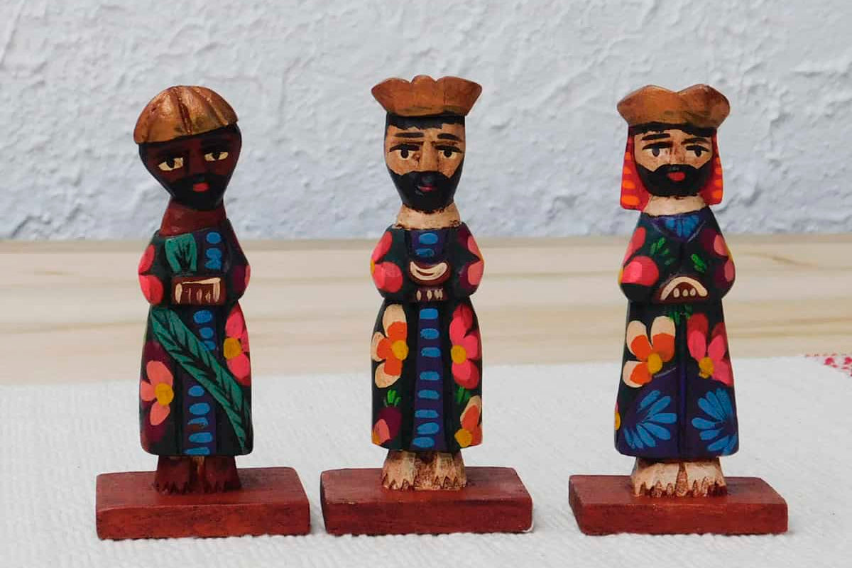 Small Chichi Nativity