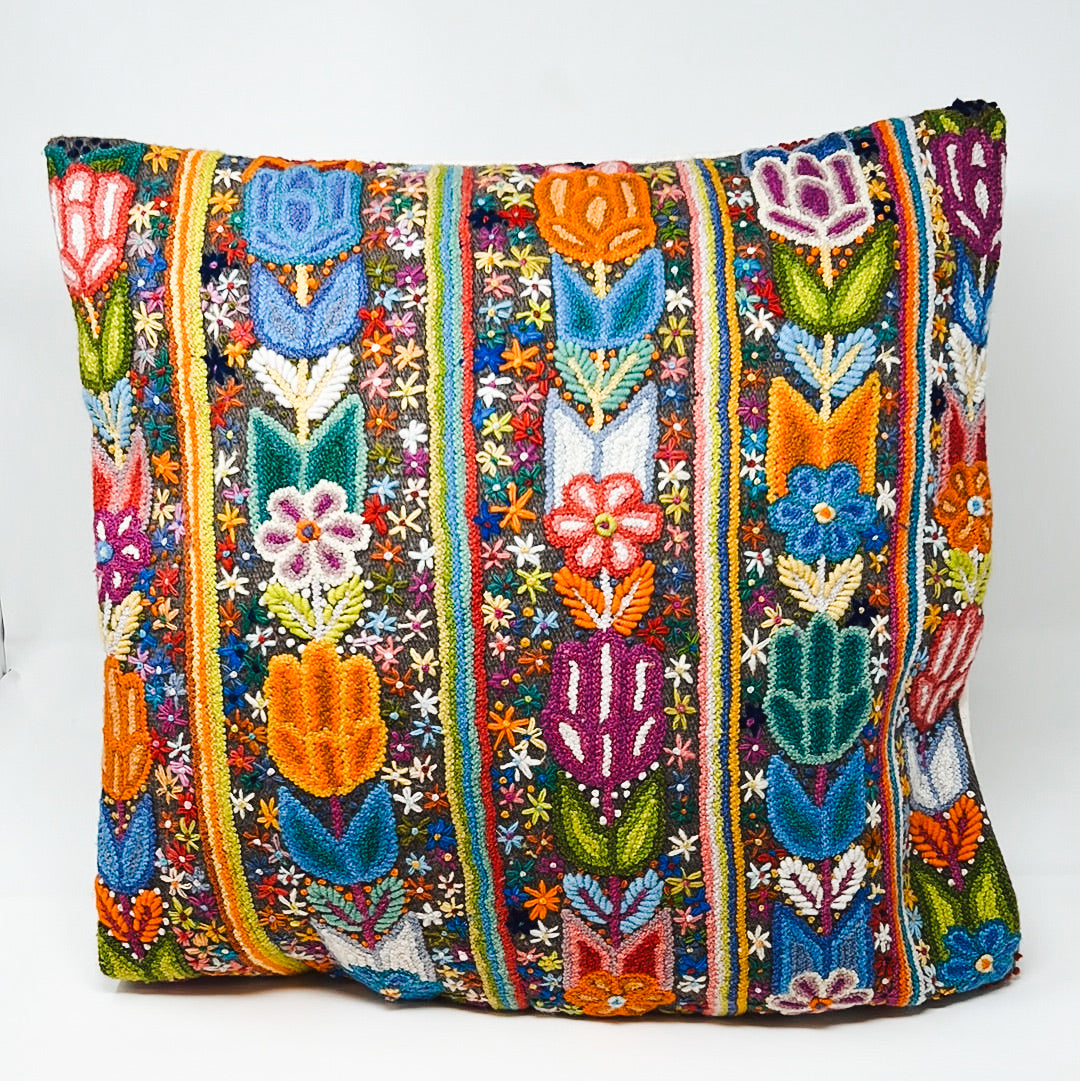 Hilos Hand-Loomed Pillow Covers