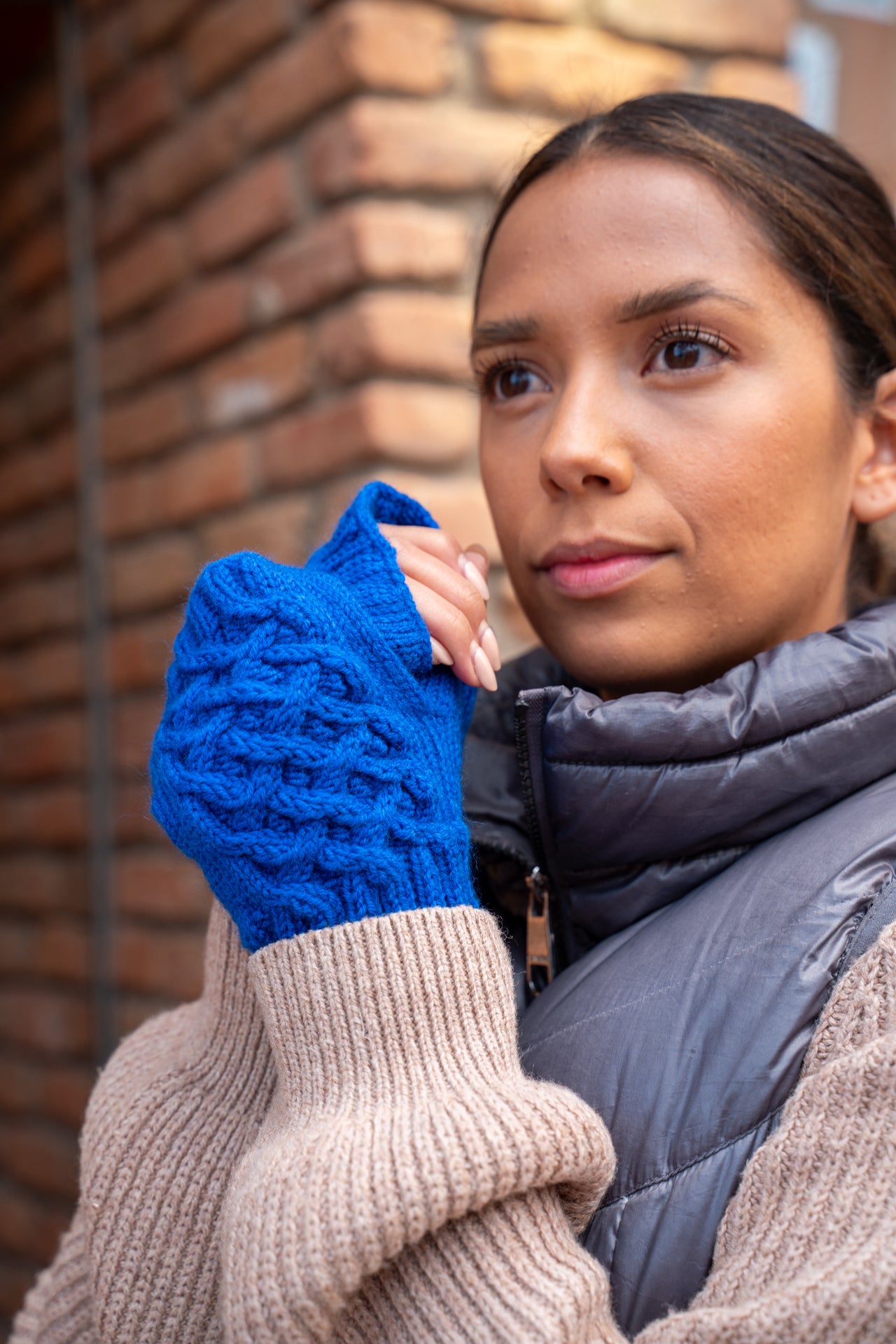 Cable-Knit Fingerless Gloves