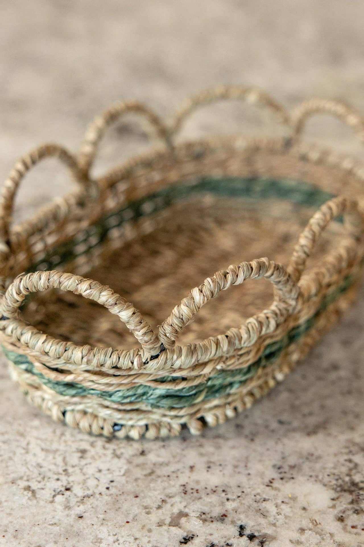 Evergreen Scallop Iron Serving Basket