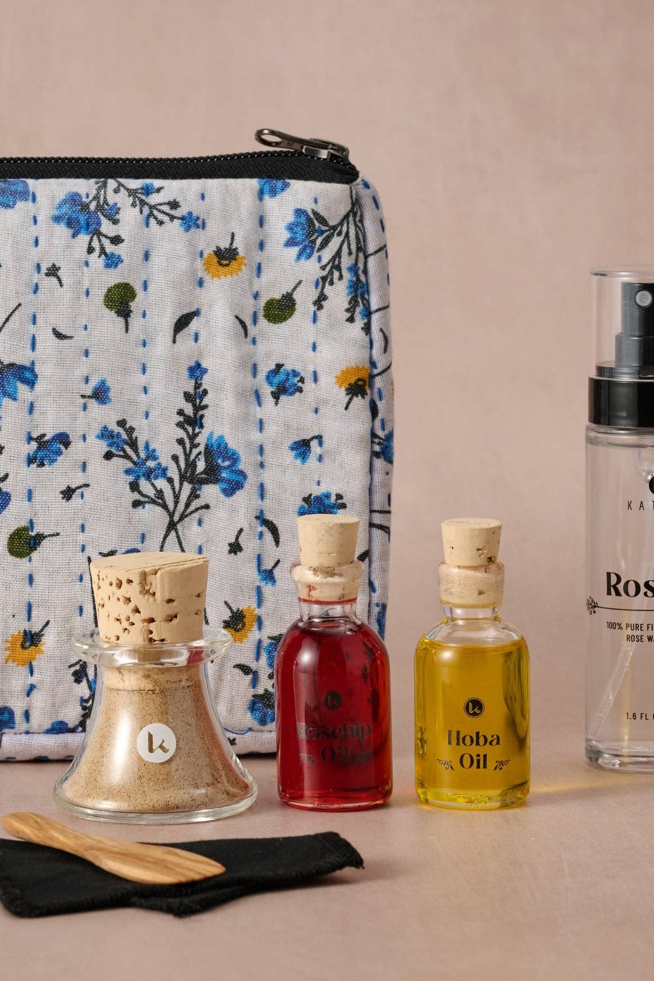 Katari Skincare Set in Cosmetic Bag