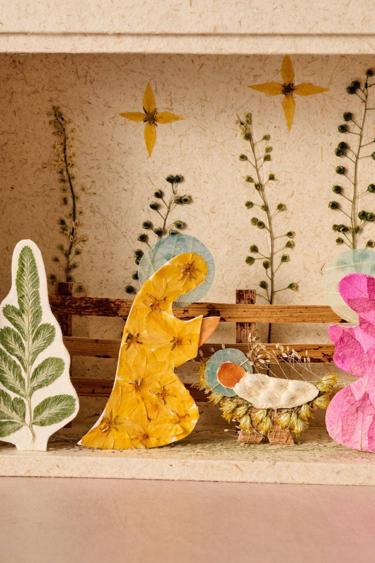 Pasko Pressed Flower Retablo Nativity