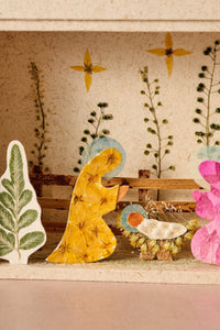Thumbnail for Pasko Pressed Flower Retablo Nativity