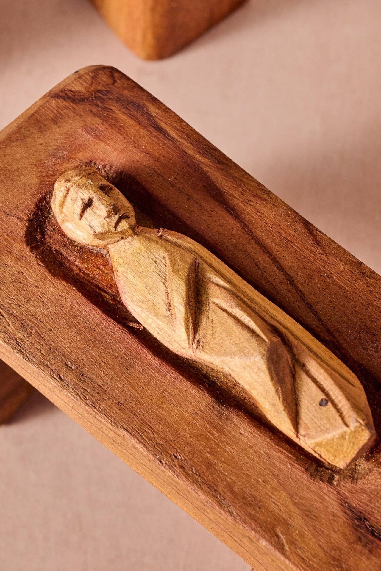 Rahisi Neem Wood Nativity