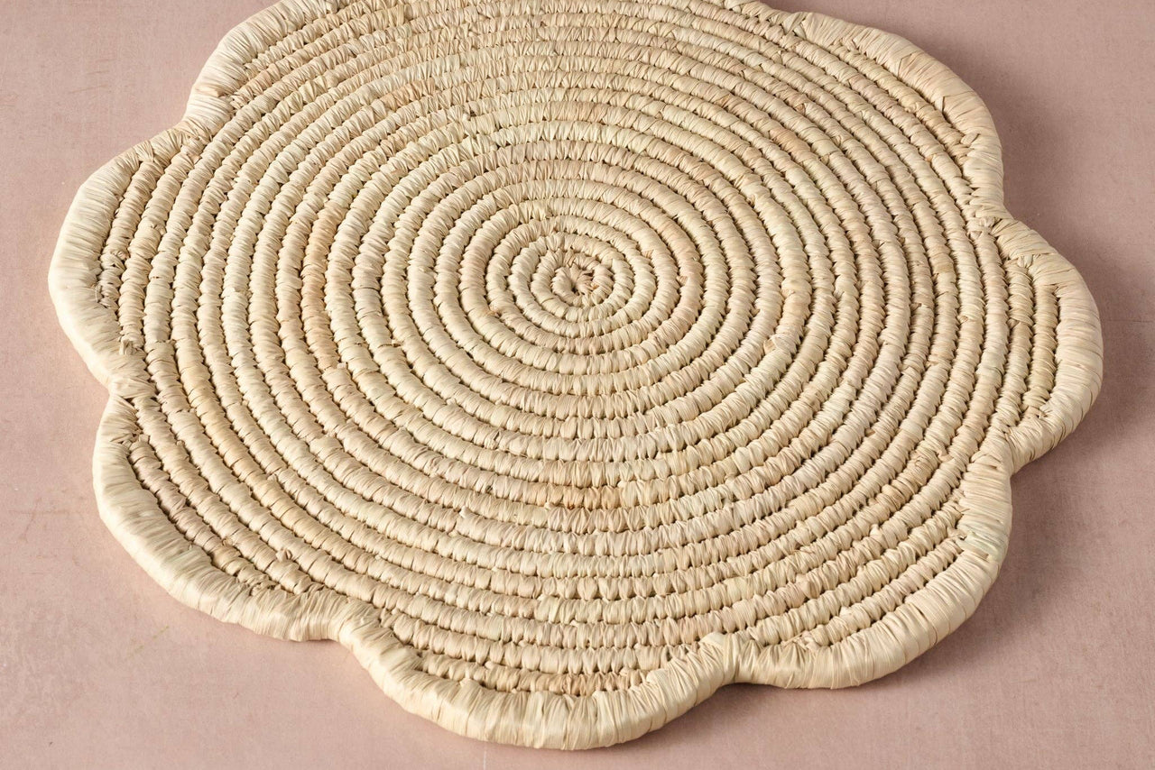 Seba Scalloped Palm Leaf Pieces