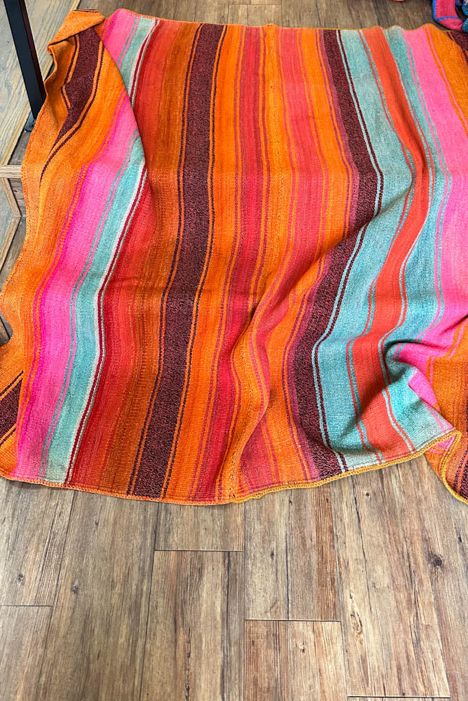 Las Mantas - Peruvian blanket/rug/throw!