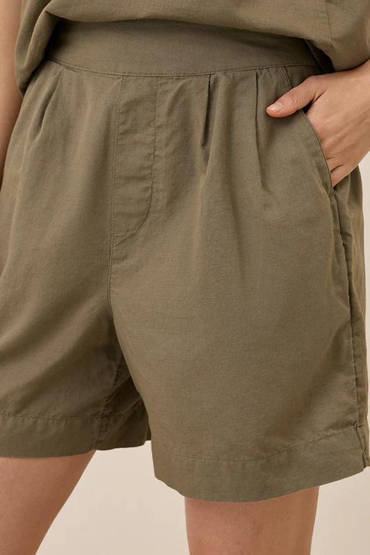 Canopy Linen Blend High-Waisted Short