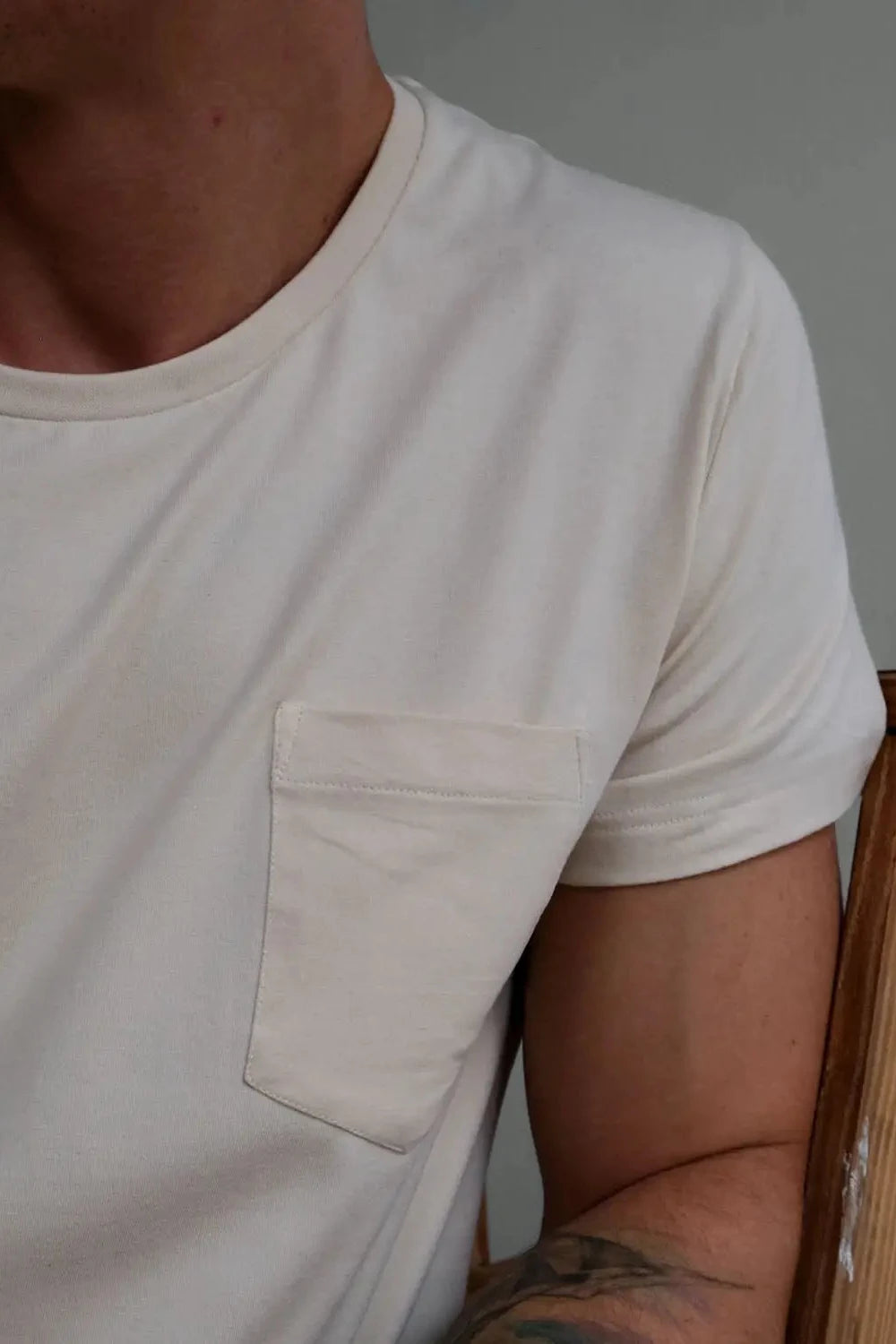 Mike Pocket Men's Tee in Seashell